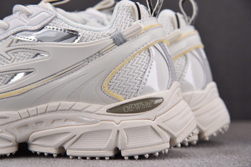 Off-White c/o Virgil Abloh