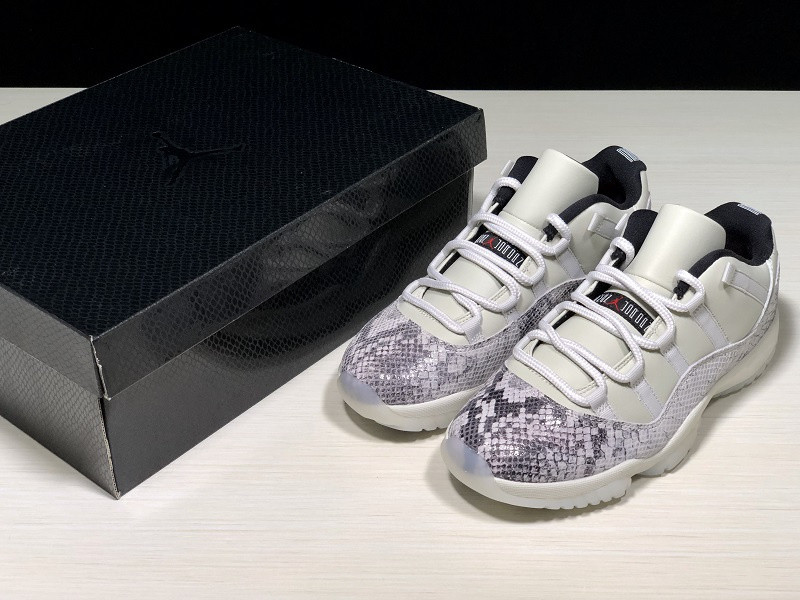 AIR JORDAN 11 RETRO LOW 