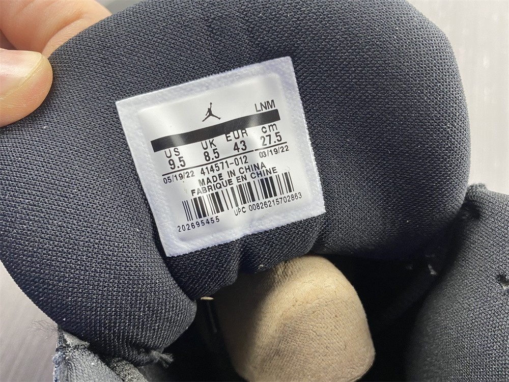 Air Jordan 13 Cap And Gown 414571-012