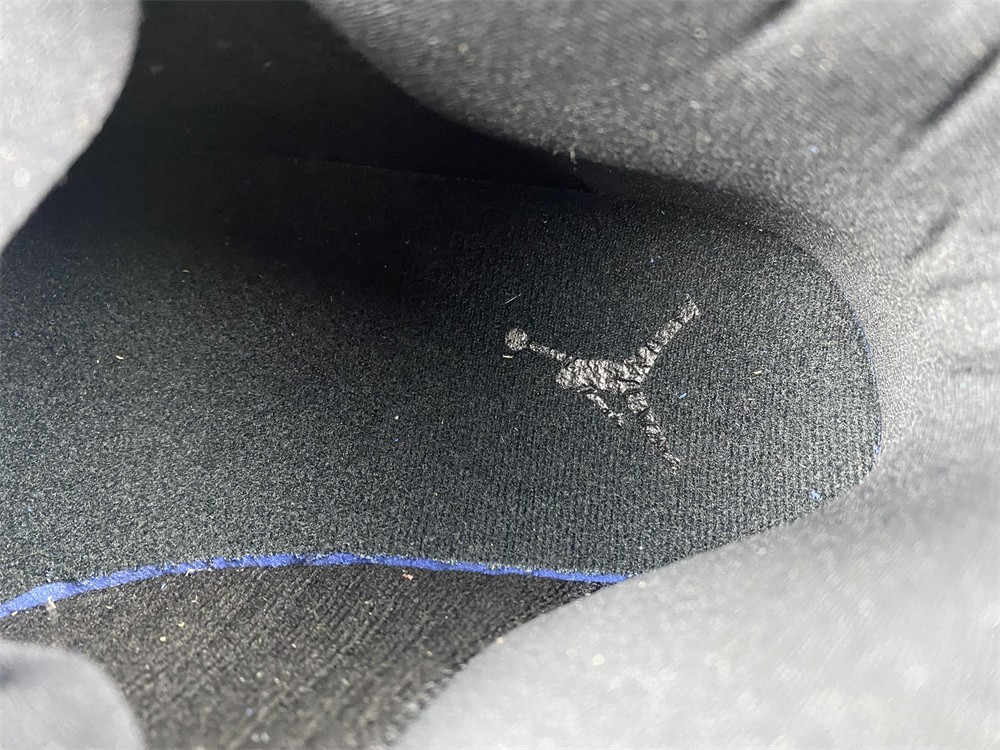 Air Jordan 13 Cap And Gown 414571-012