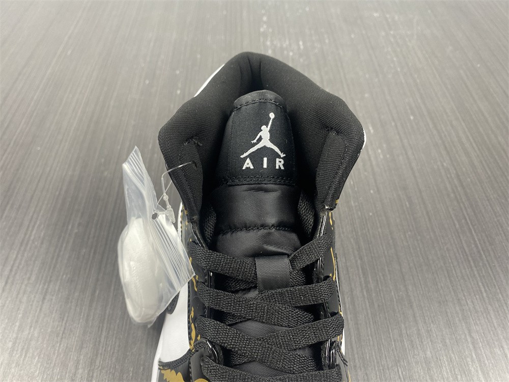 AIR JORDAN 1 MID 554724-132