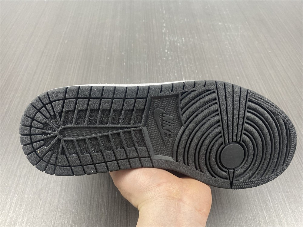 AIR JORDAN 1 MID 554724-132