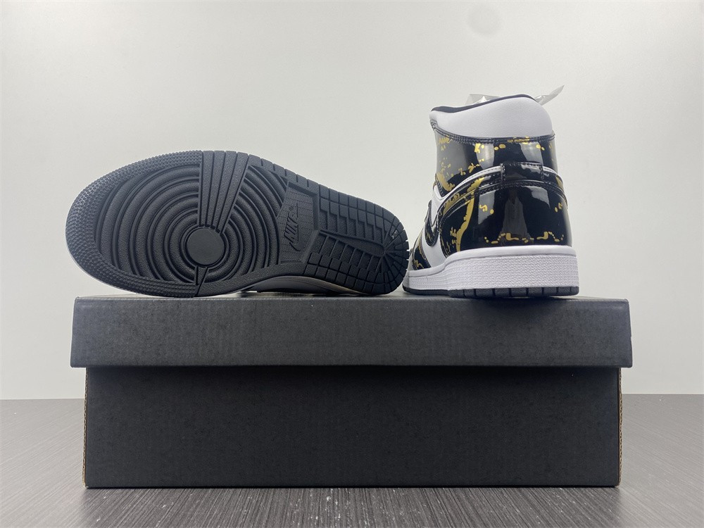 AIR JORDAN 1 MID 554724-132