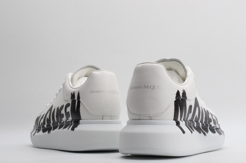 ALEXANDER MCQUEEN SNEAKER
