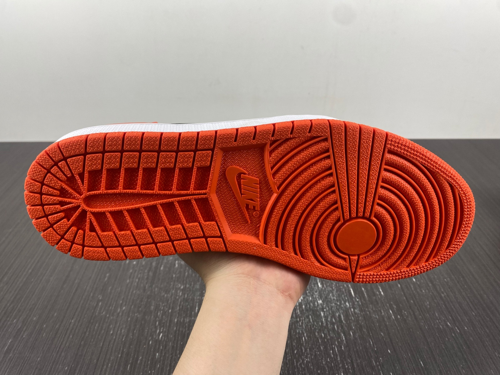 AIR JORDAN 1 LOW OG “SHATTERED BACKBOARD‘ CZ0790-801