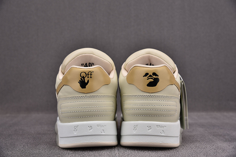 Off-White c/o Virgil Abloh