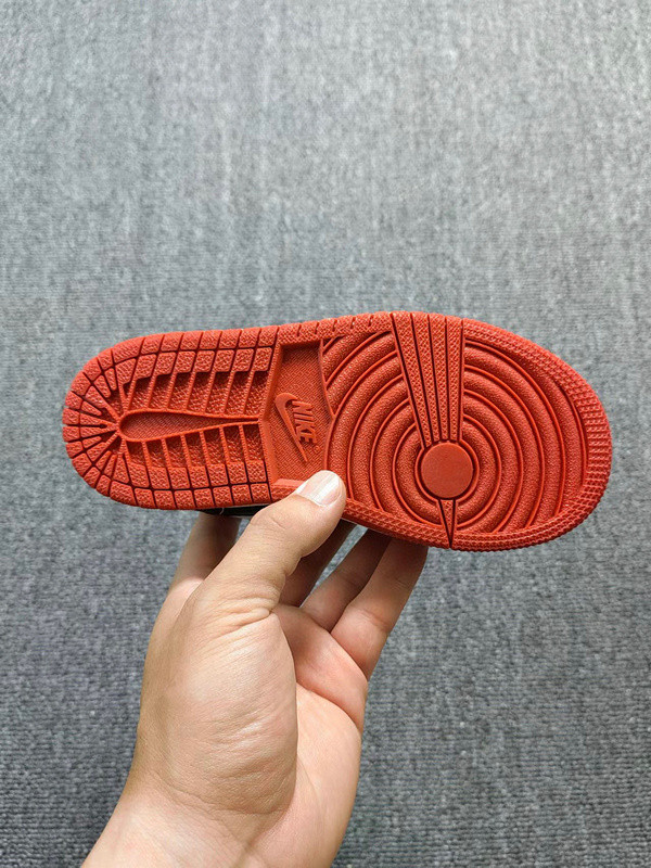 AIR JORDAN 1 KIDS SHOES
