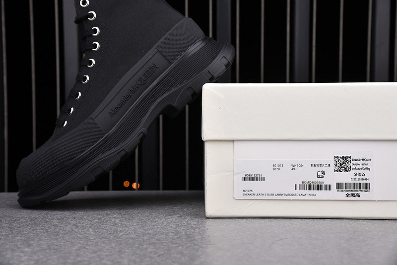 ALEXANDER MCQUEEN SNEAKER