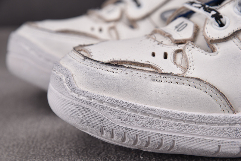 Balenciaga Hamptons Worn-Out White / Dark Blue