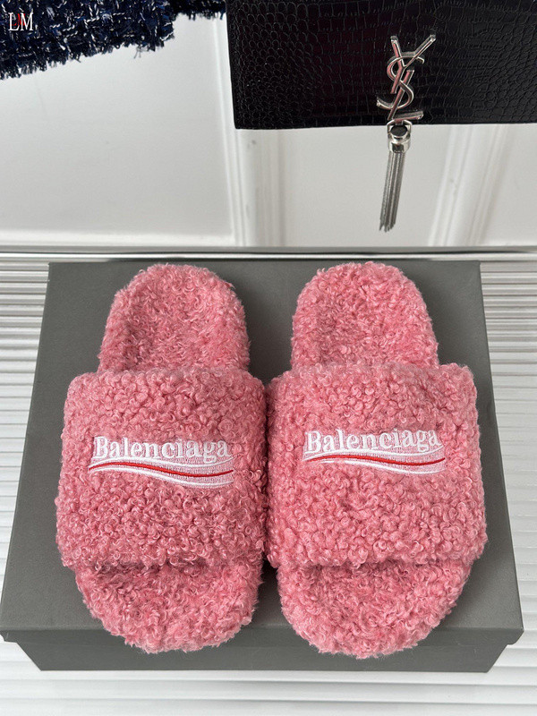 BALENCIAGA SLIDES