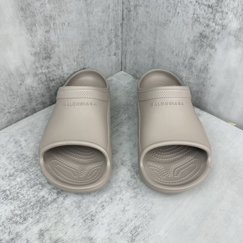 BALENCIAGA SLIDES
