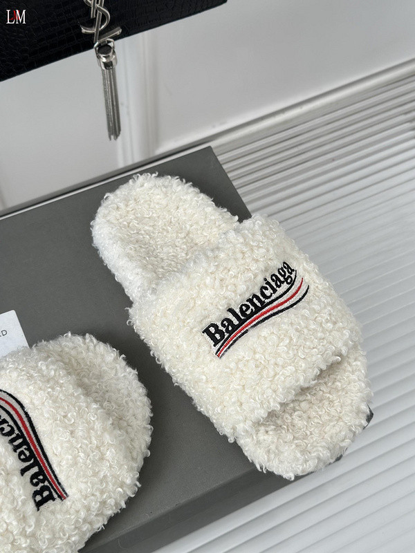 BALENCIAGA SLIDES