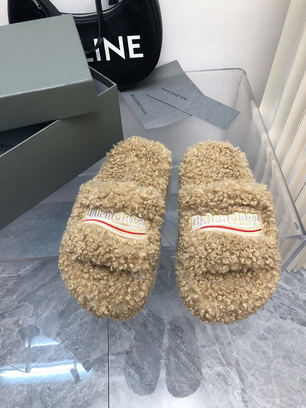 BALENCIAGA SLIDES