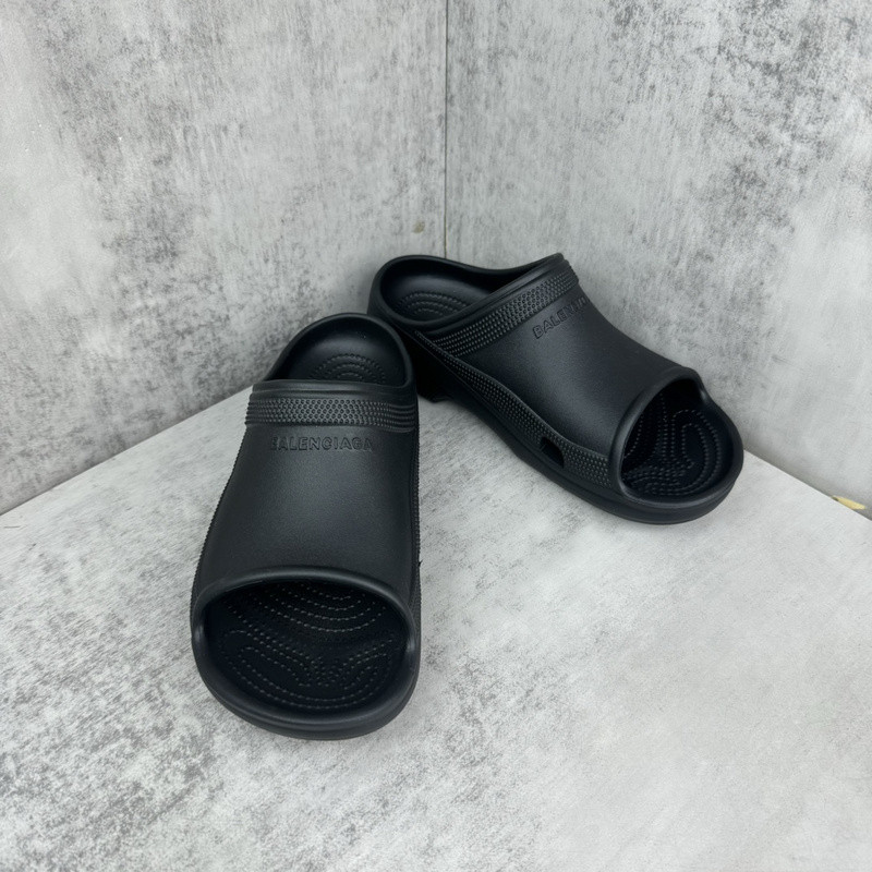 BALENCIAGA SLIDES
