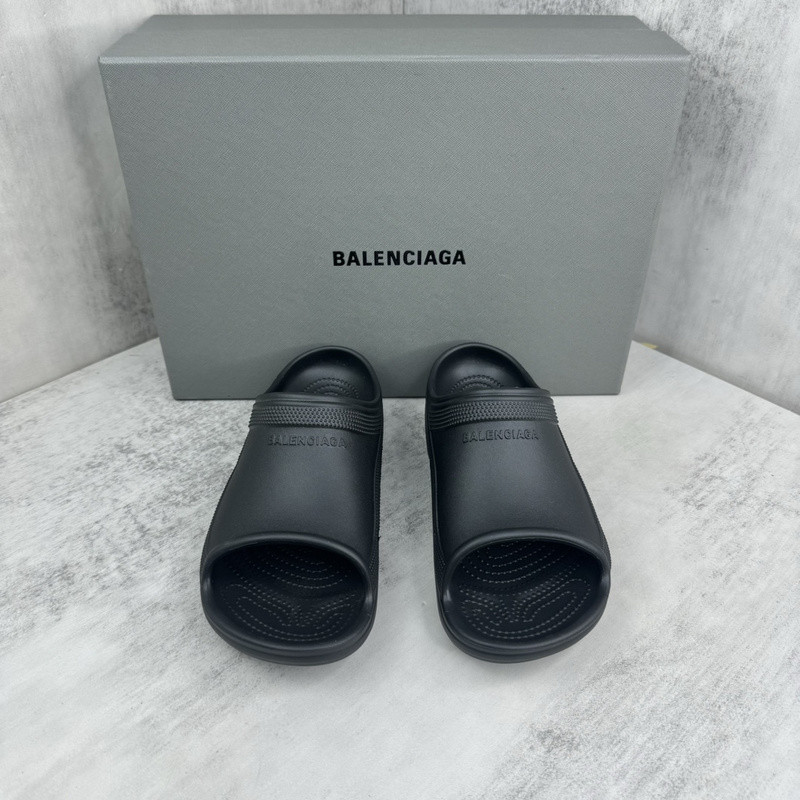 BALENCIAGA SLIDES