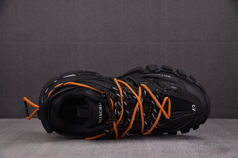 BALENCIAGA TRACK 800592 WTRHK 1000