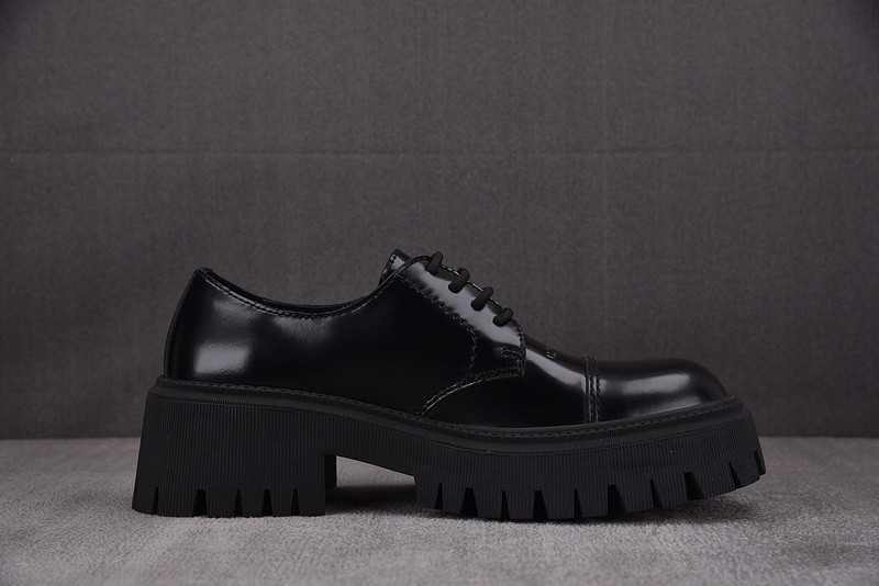 Balenciaga Tractor leather loafers in black