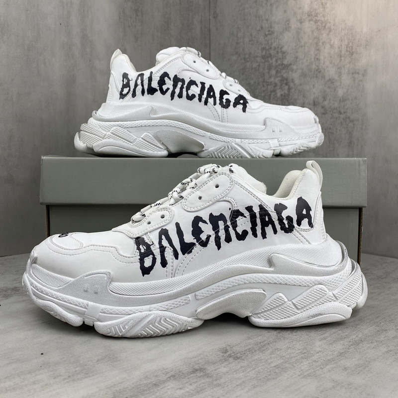 BALENCIAGA TRIPLE S
