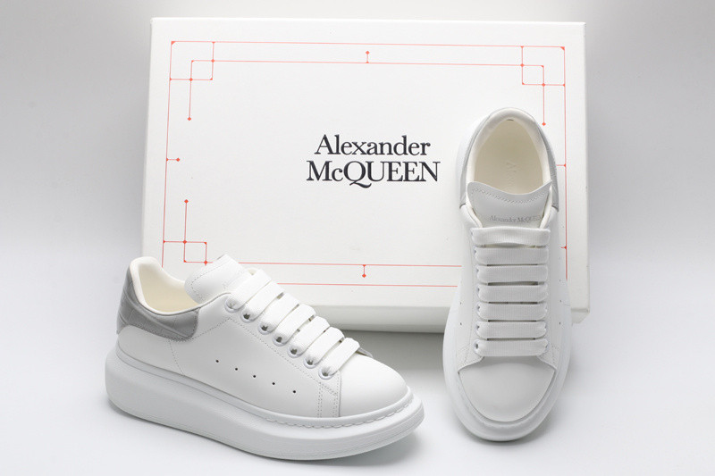ALEXANDER MCQUEEN SNEAKER