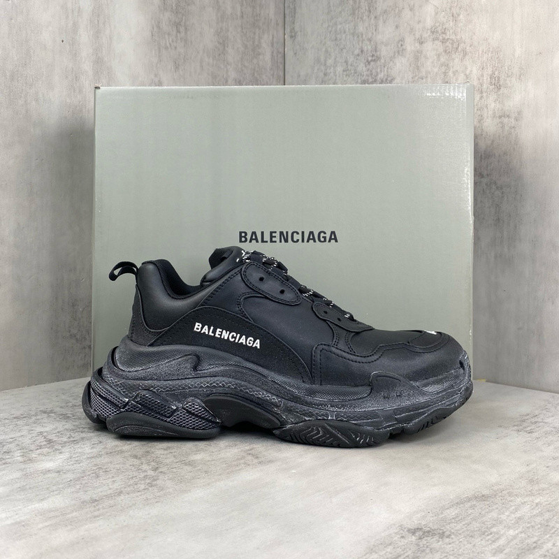 BALENCIAGA TRIPLE S