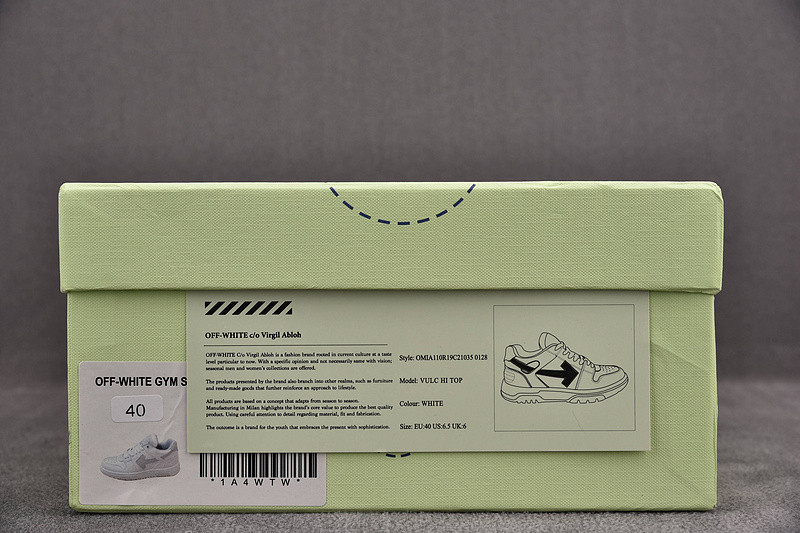 Off-White c/o Virgil Abloh