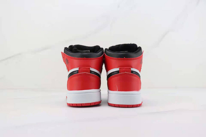 AIR JORDAN 1 KIDS SHOES
