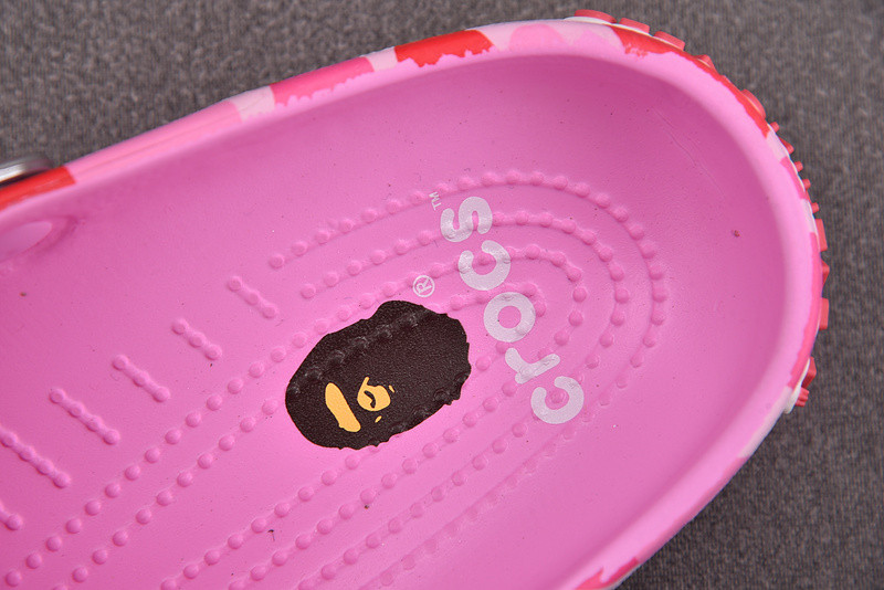 Cr*0*s classic clog a bathing ape abc camo pink