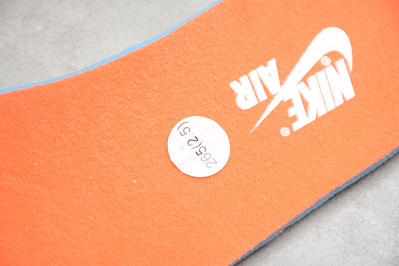 AIR JORDAN 1 RETRO HIGH NEUTRAL GREY HYPER CRIMSON 555088-018