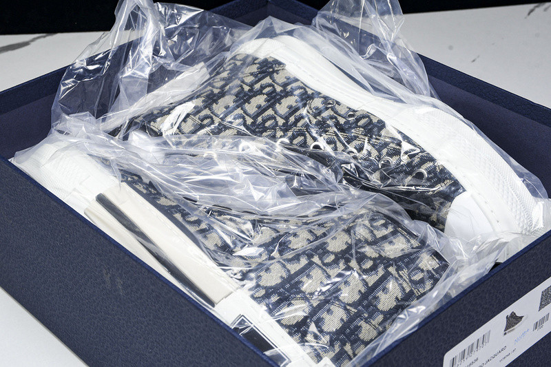 D B23 HIGH-TOP SNEAKERS