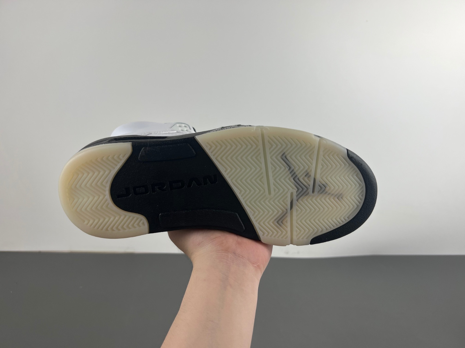 Air Jordan 5 "White/Black" DD0587-110