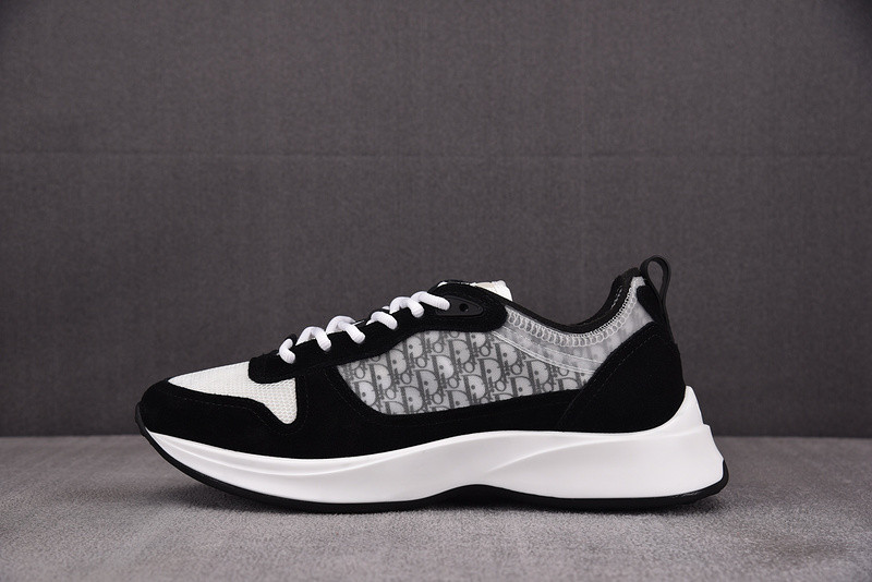 D10r B25 Oblique Runner Sneaker