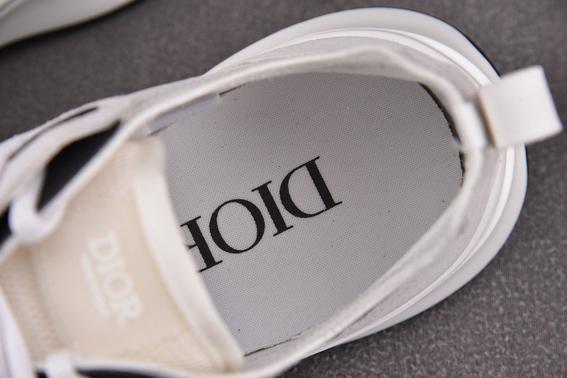 D10r B25 Oblique Runner Sneaker