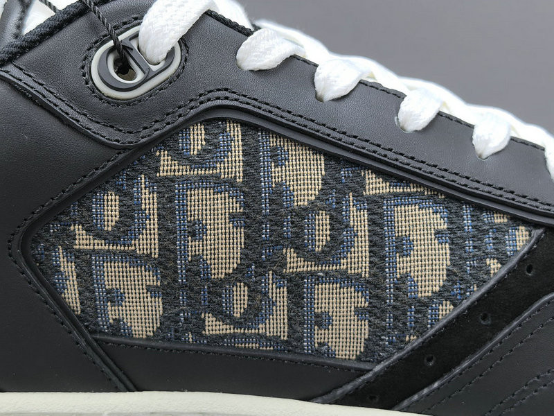DIOR SNEAKERS
