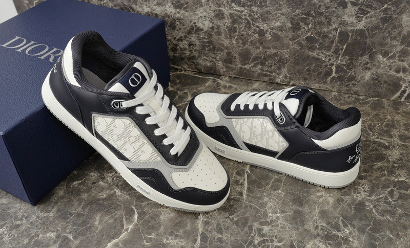 DIOR SNEAKERS