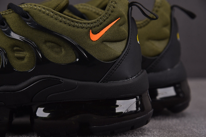 Nike Air Vapormax Plus Rough Green/Dark Russet-Black DQ4688-300