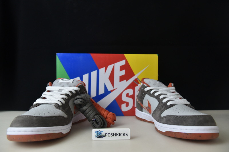 Crushed D.C. x Nike SB Dunk Low DH7782-001