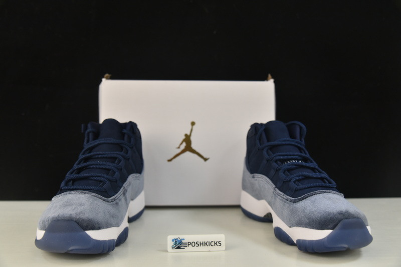 Air Jordan 11 WMNS “Midnight Navy” AR0715-441