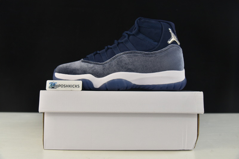 Air Jordan 11 WMNS “Midnight Navy” AR0715-441