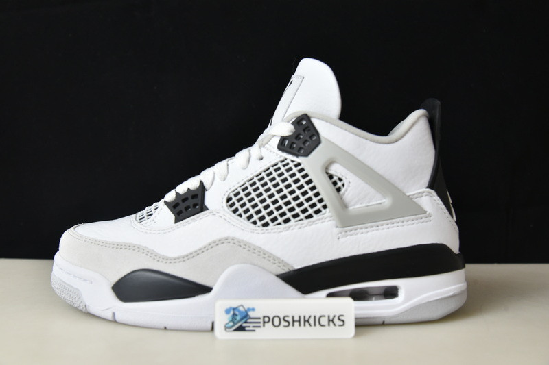 Air Jordan 4 “Military Black” DH6927-111