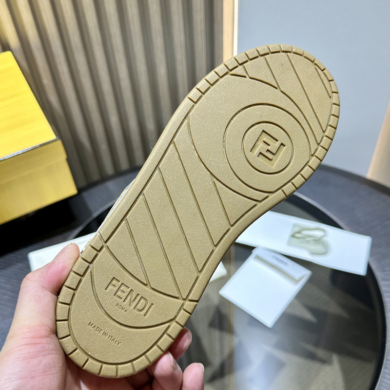 FENDI SNEAKERS