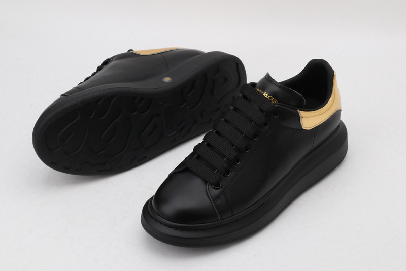 ALEXANDER MCQUEEN SNEAKER