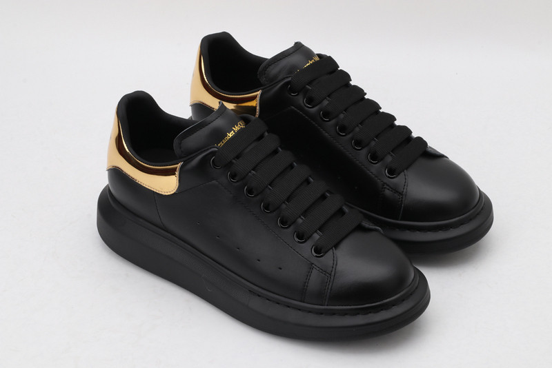 ALEXANDER MCQUEEN SNEAKER
