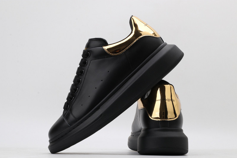ALEXANDER MCQUEEN SNEAKER