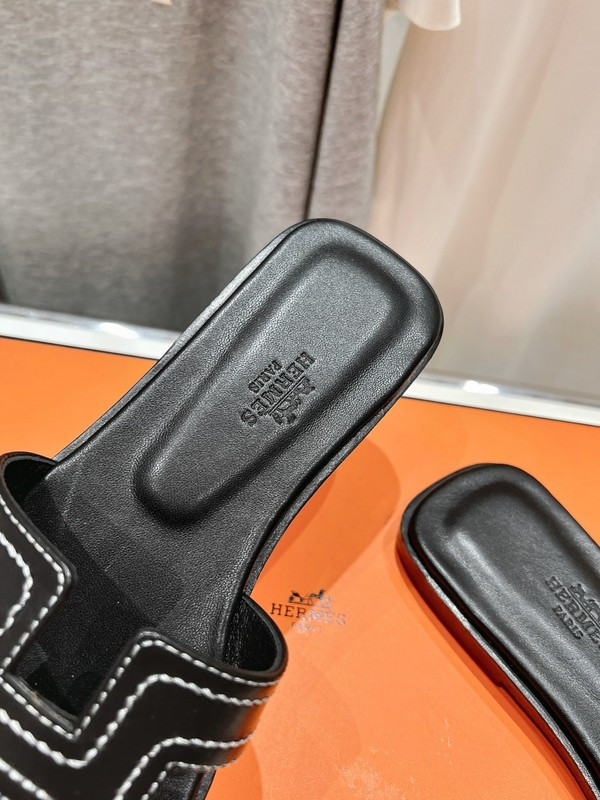 H*rmes Sandals