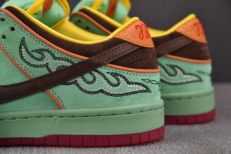 Nike SB Dunk Low "Rodeo" HF3058-300