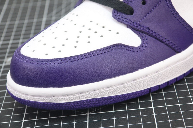 Air Jordan 1 High OG Court Purple 555088-500