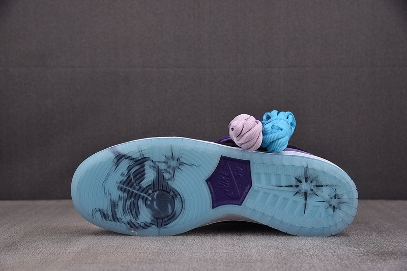 Nike SB Dunk Low Hayley Wilson HJ0513-500