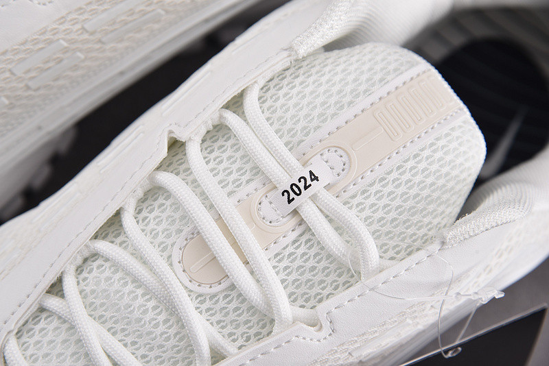 CDG Homme Plus x NK Air Max TL 2.5 Summit HJ6539-100