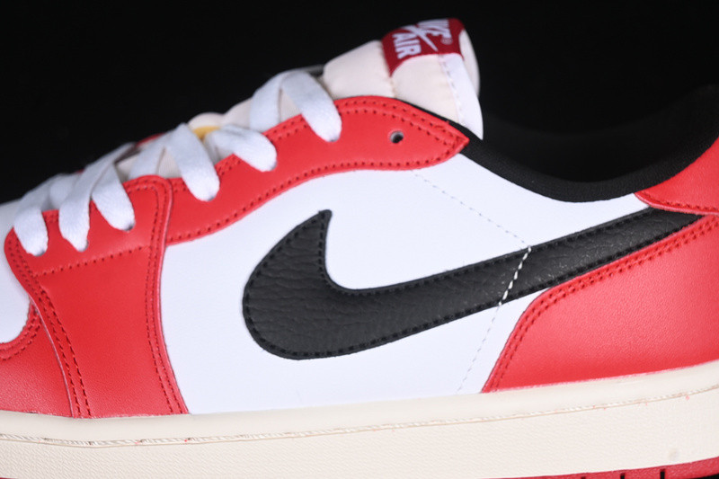 Air Jordan 1 Low OG "Chicago" HQ6998-600