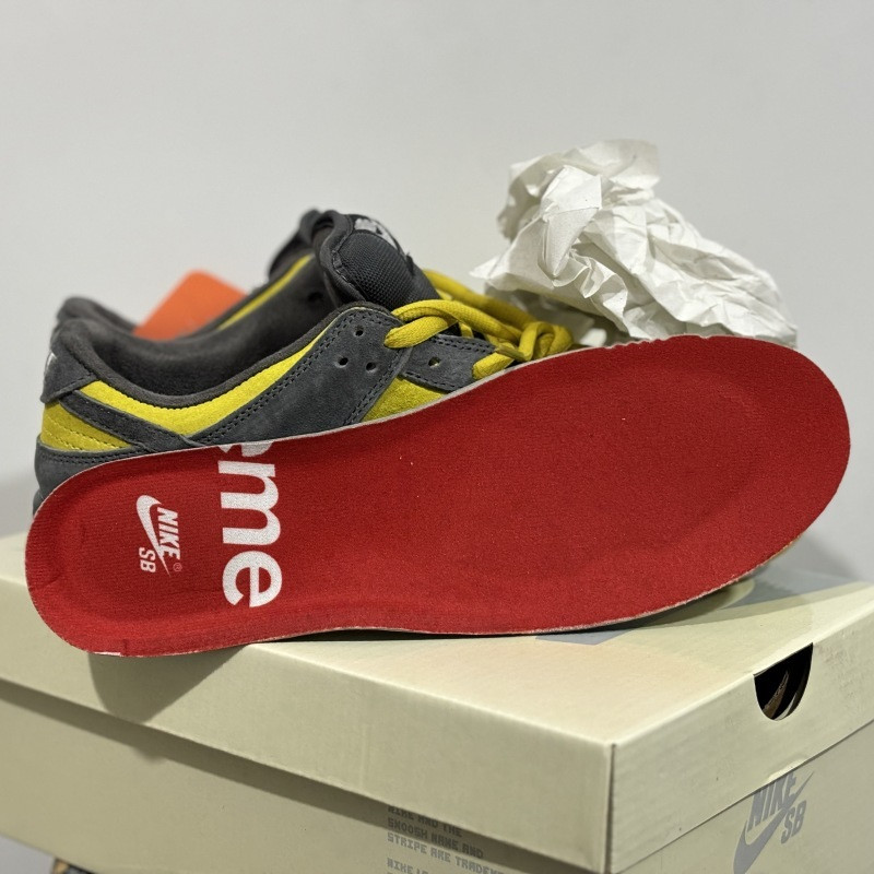 Suprem* x Nike SB Dunk Low Camper Green HQ8487-300